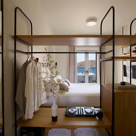 Chill & Co. Serifos * Livadi (Serifos)